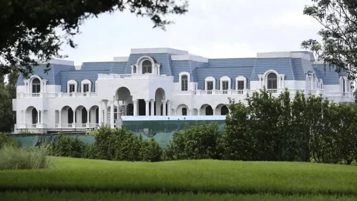 Versailles Mansion