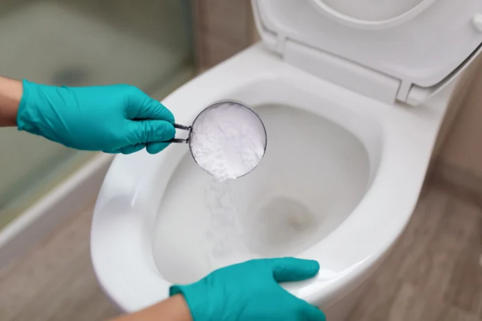 Unclog a Toilet Without a Plunger