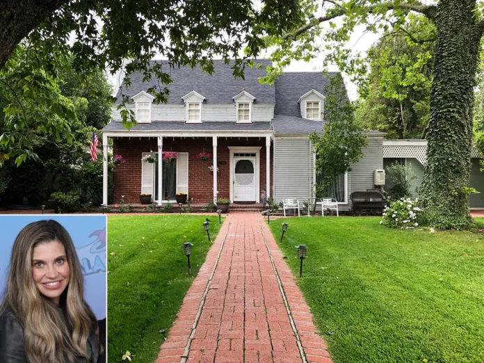 Danielle Fishel House
